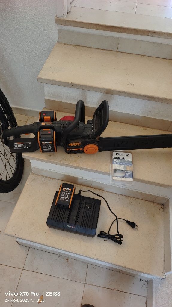 Moto Serra com batteries usado 2 mês