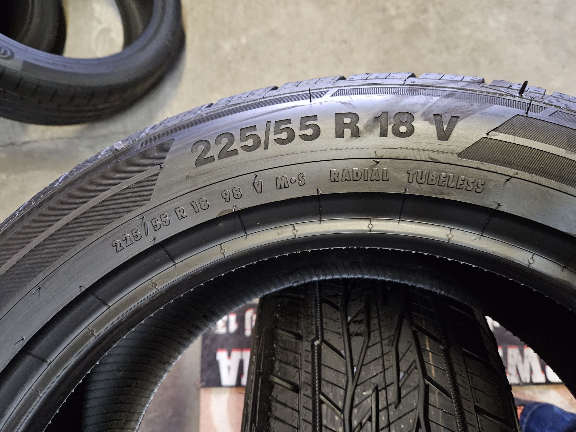 opony nowe 225/55R18 Continental CONTICROSSCONTACT LX2
