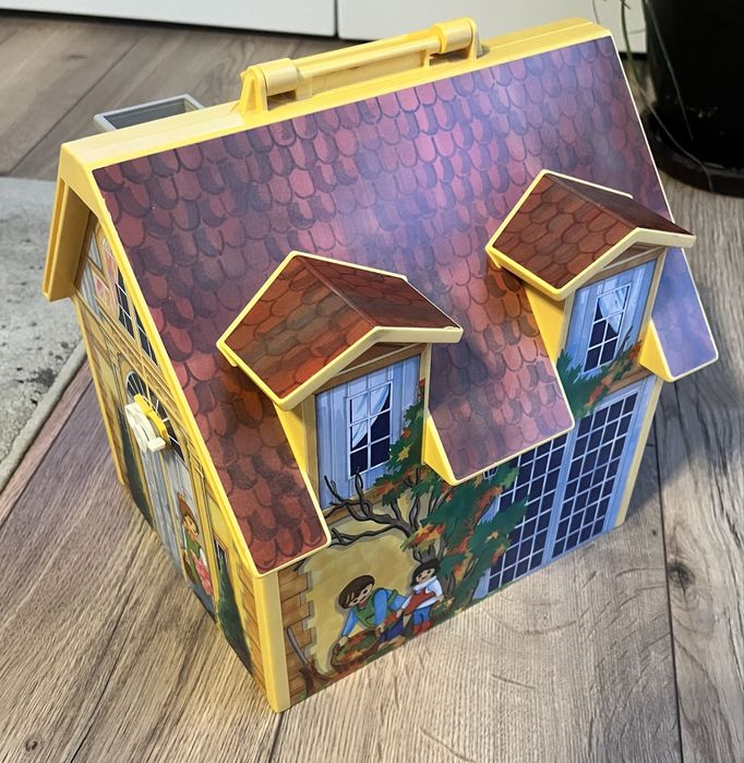 Playmobil domek + zamek z dodatkowymi figurkami