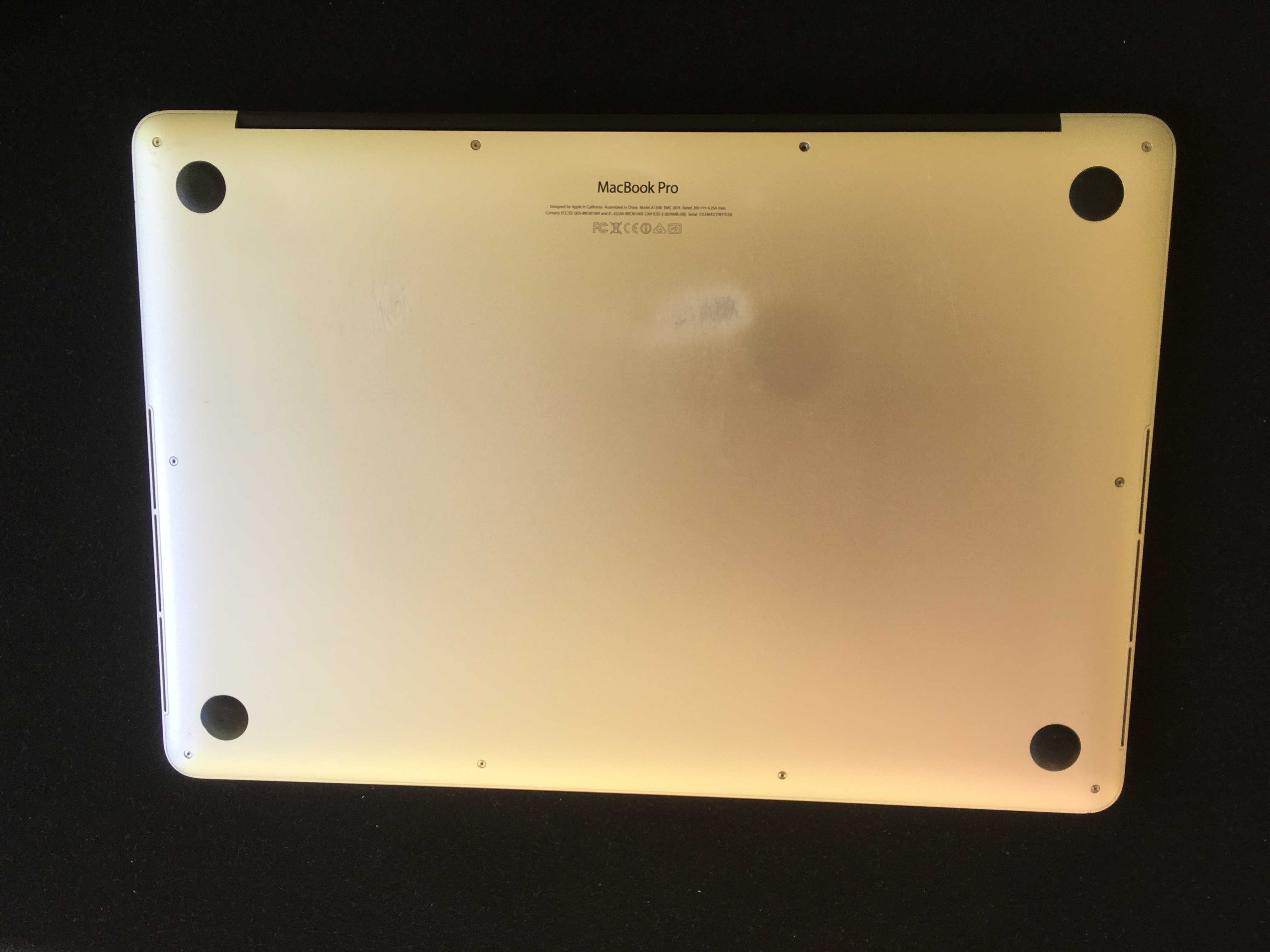 Macbook Pro Late 2013 A1398 15.4” Retina/ i7 2 GHz / 8GB / 256GB