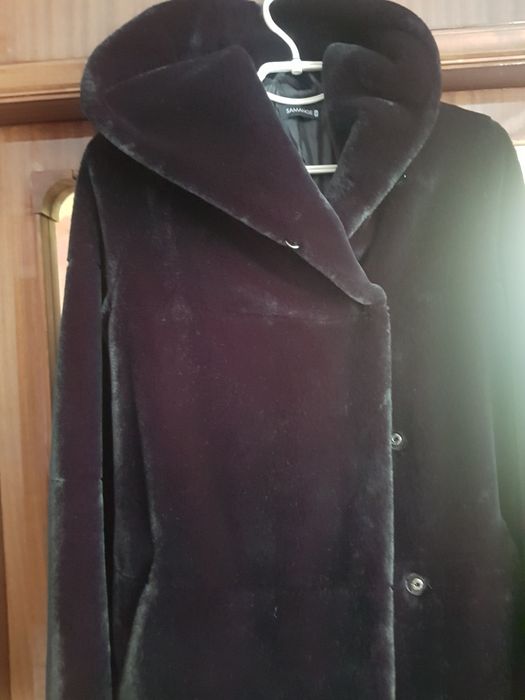 Еко - шубка чорного кольору