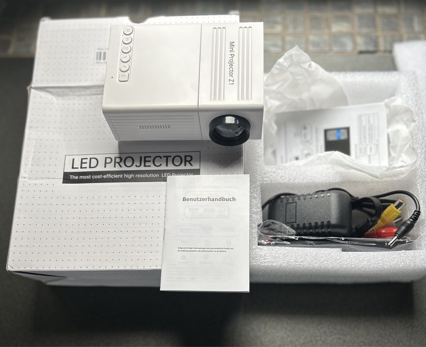 Домашний LED проэктор