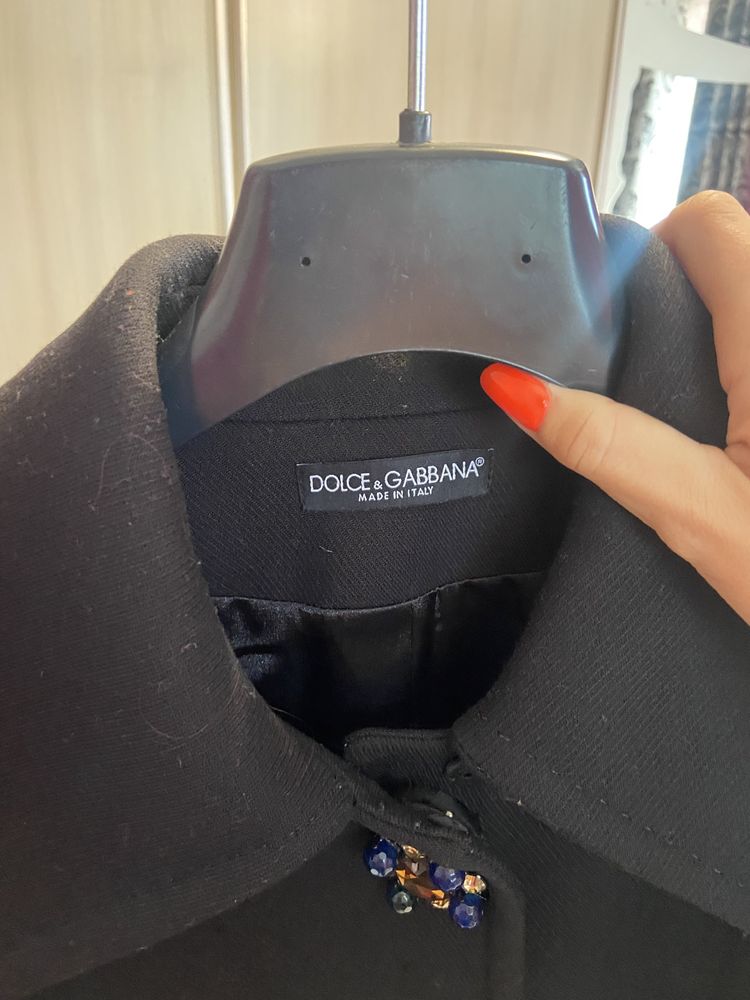 Пальто, тренч Dolce&Gabbana, розмір 42(L), оверсайз, тепле