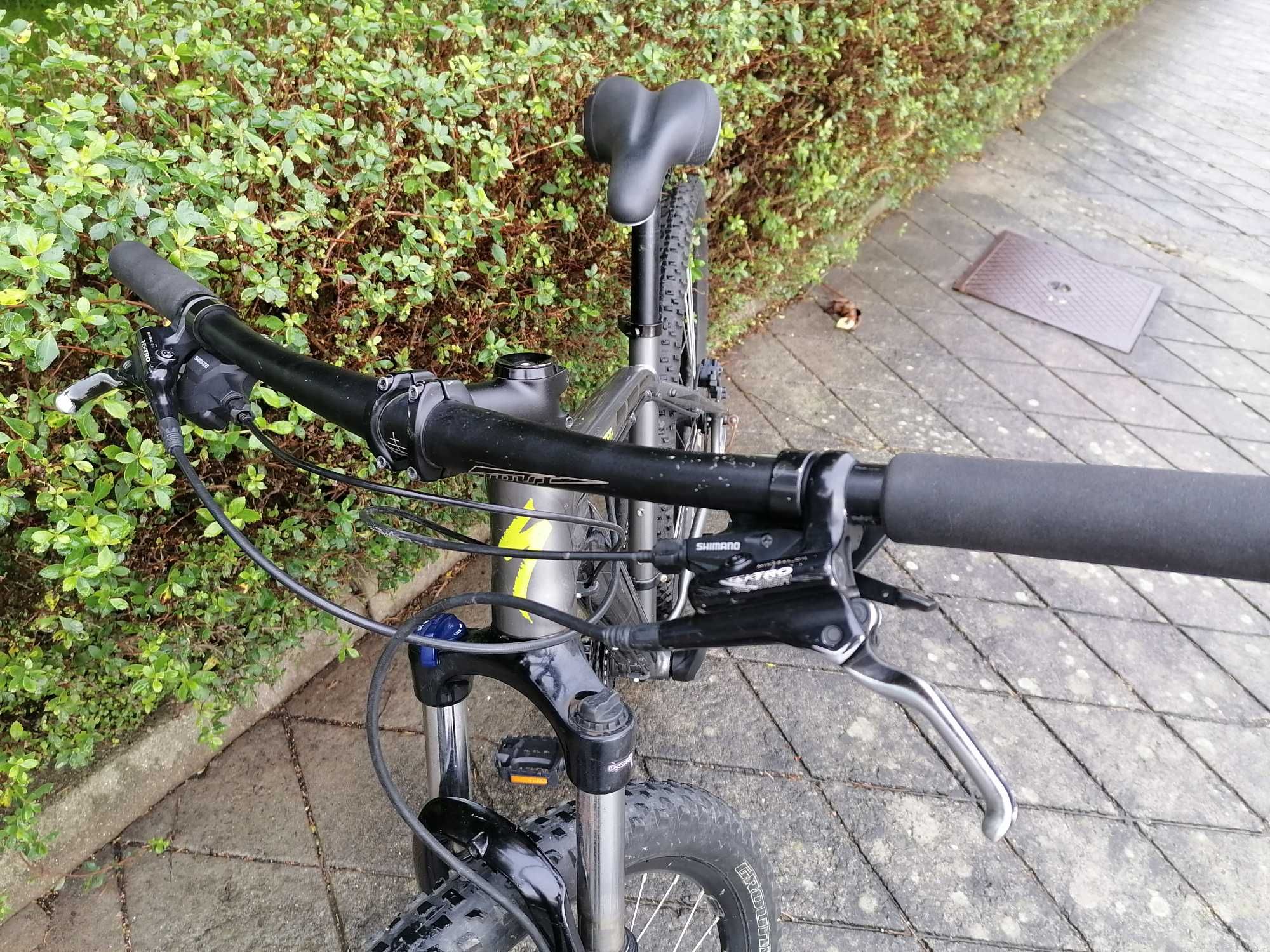 bicicleta bike btt mtb roda 29  travões  disco specialized
