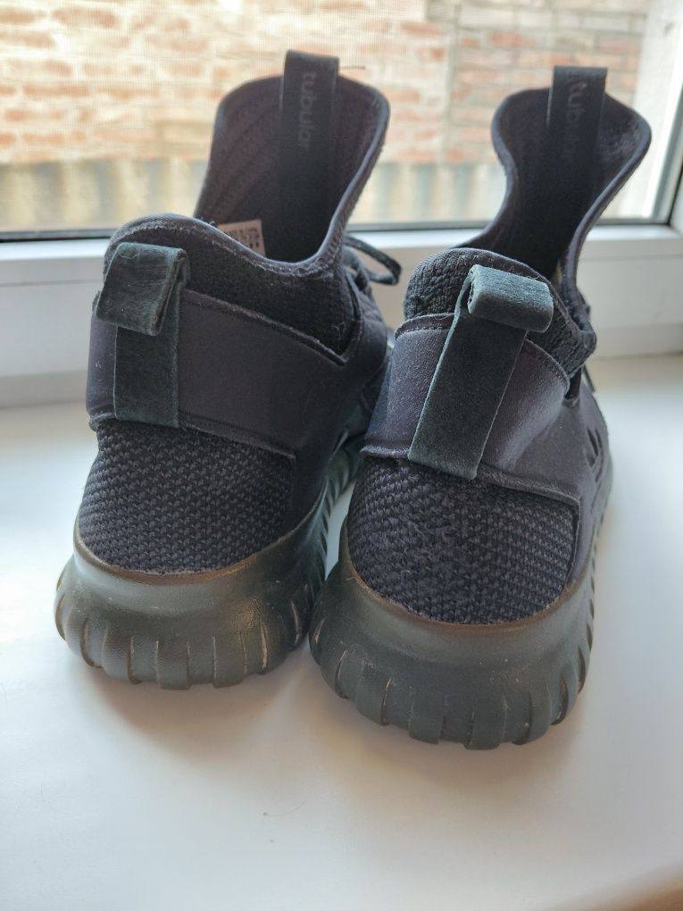 Продам кроcівки чоловічі Adidas Tubular