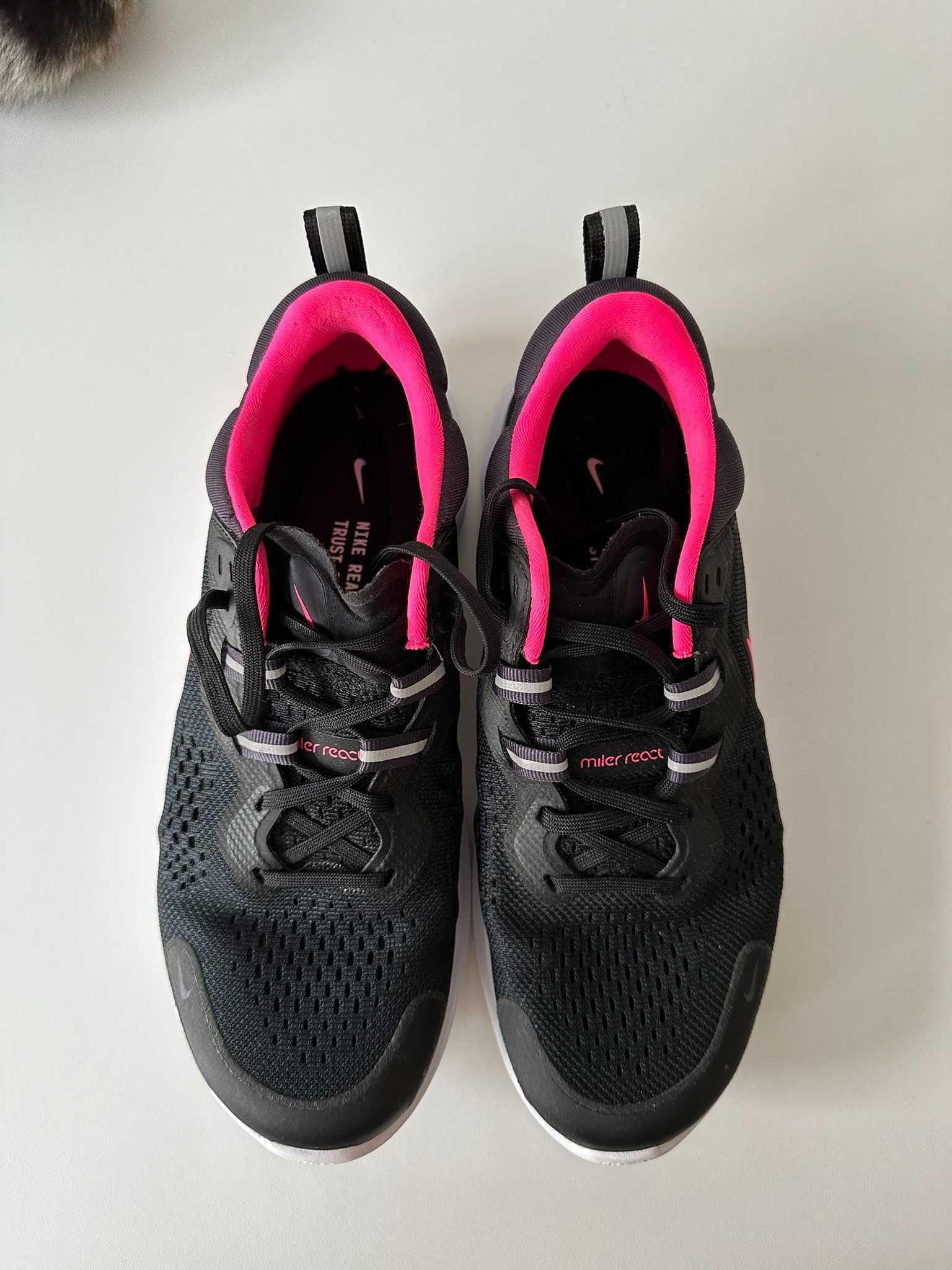 Buty do biegania - Nike React 25,5cm