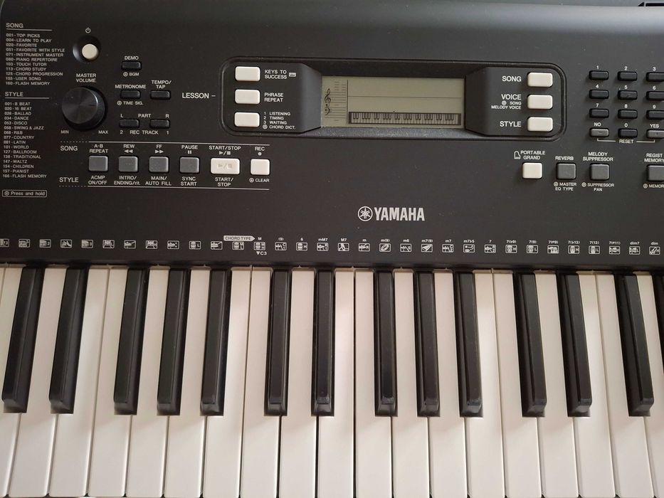Keyboard YAMAHA PSR E363