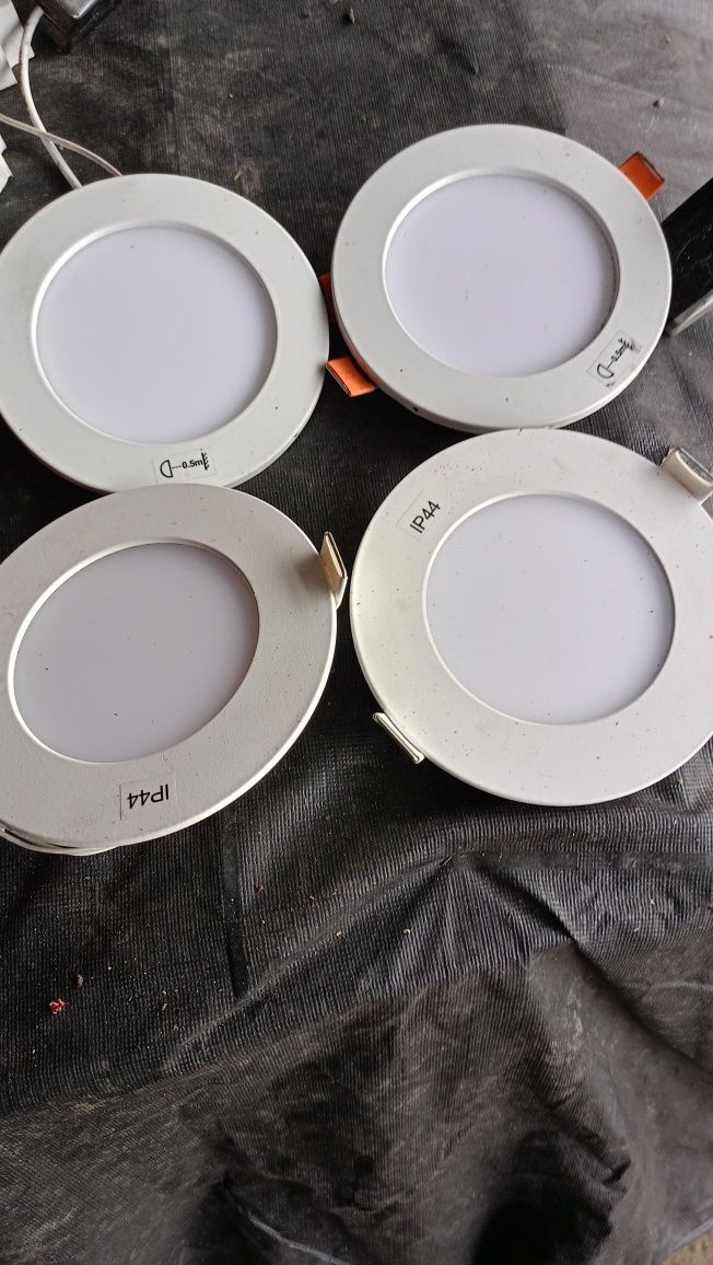 Lampa sufitowa/halogen /Światło sufitowe