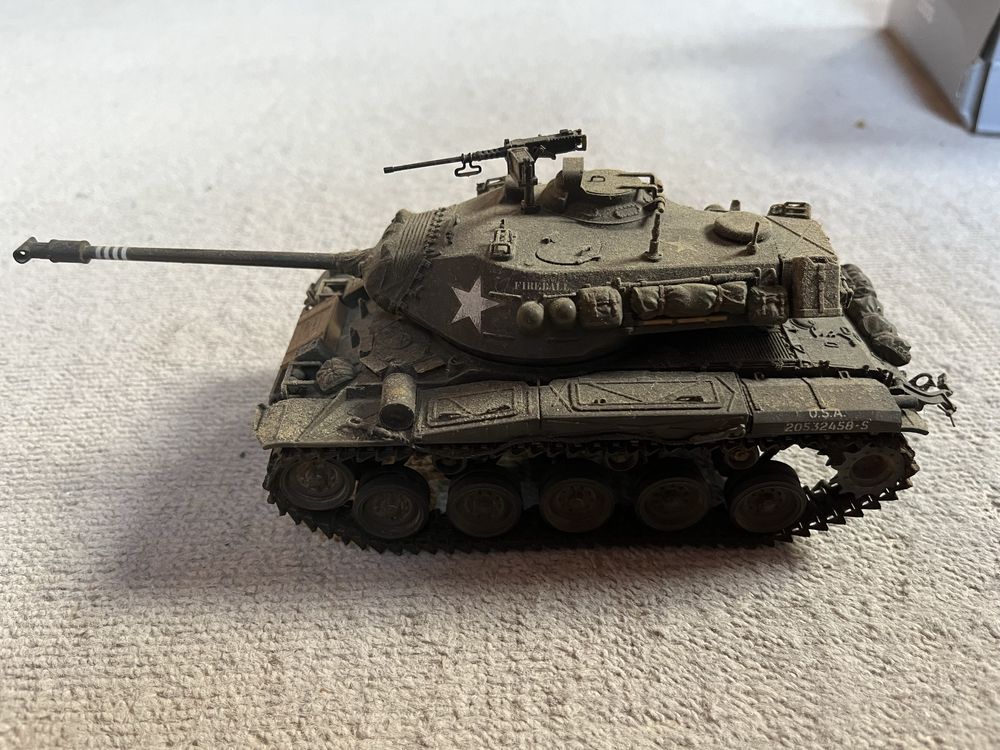 Model m41 walker bulldog skala 1:35