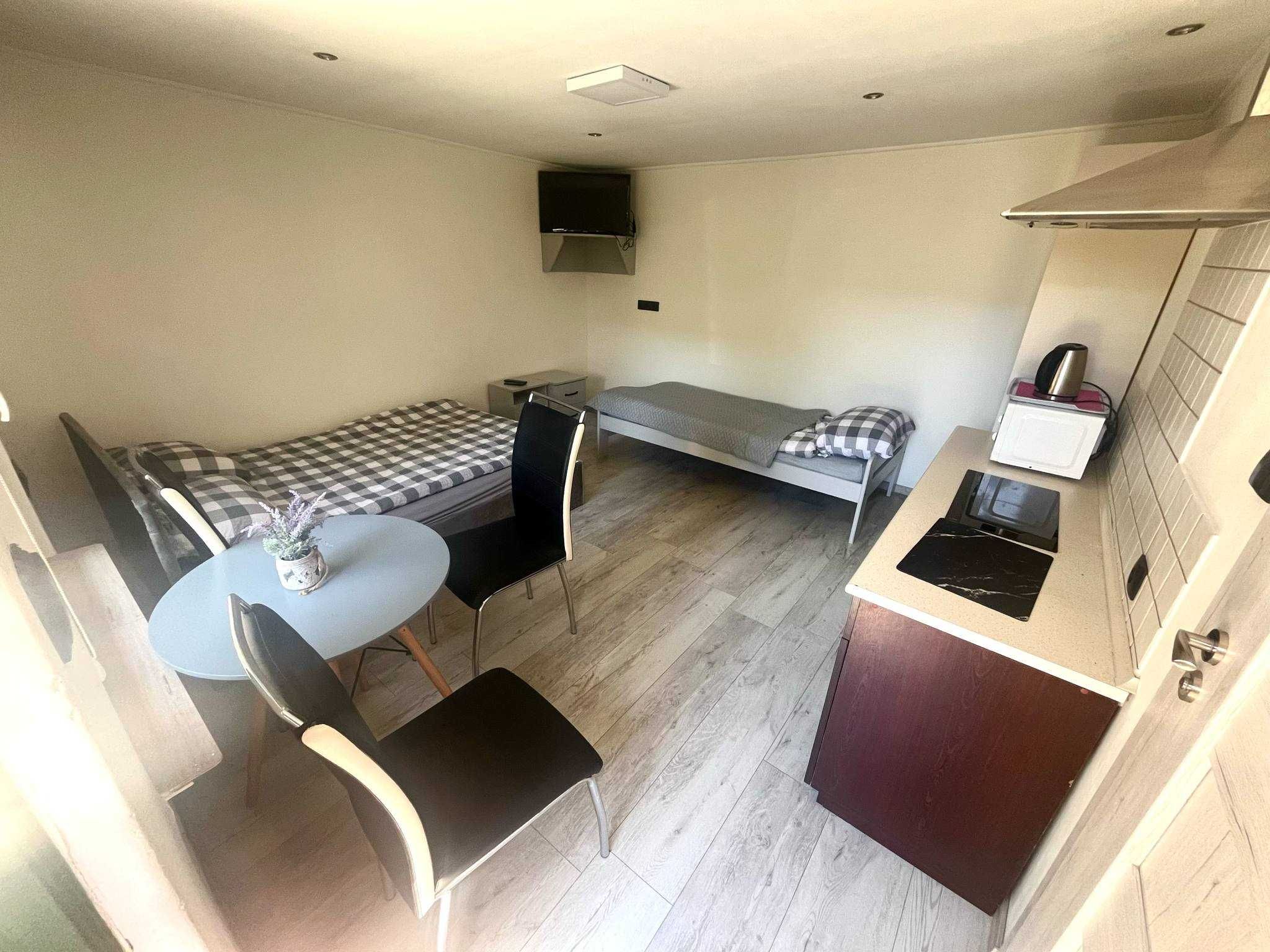 Pokoje gościnne Lila róż wolny domek 3os(26.07-04.08)240 zl doba!