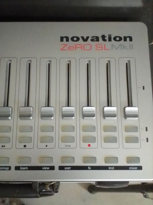Midi novation SL MKII