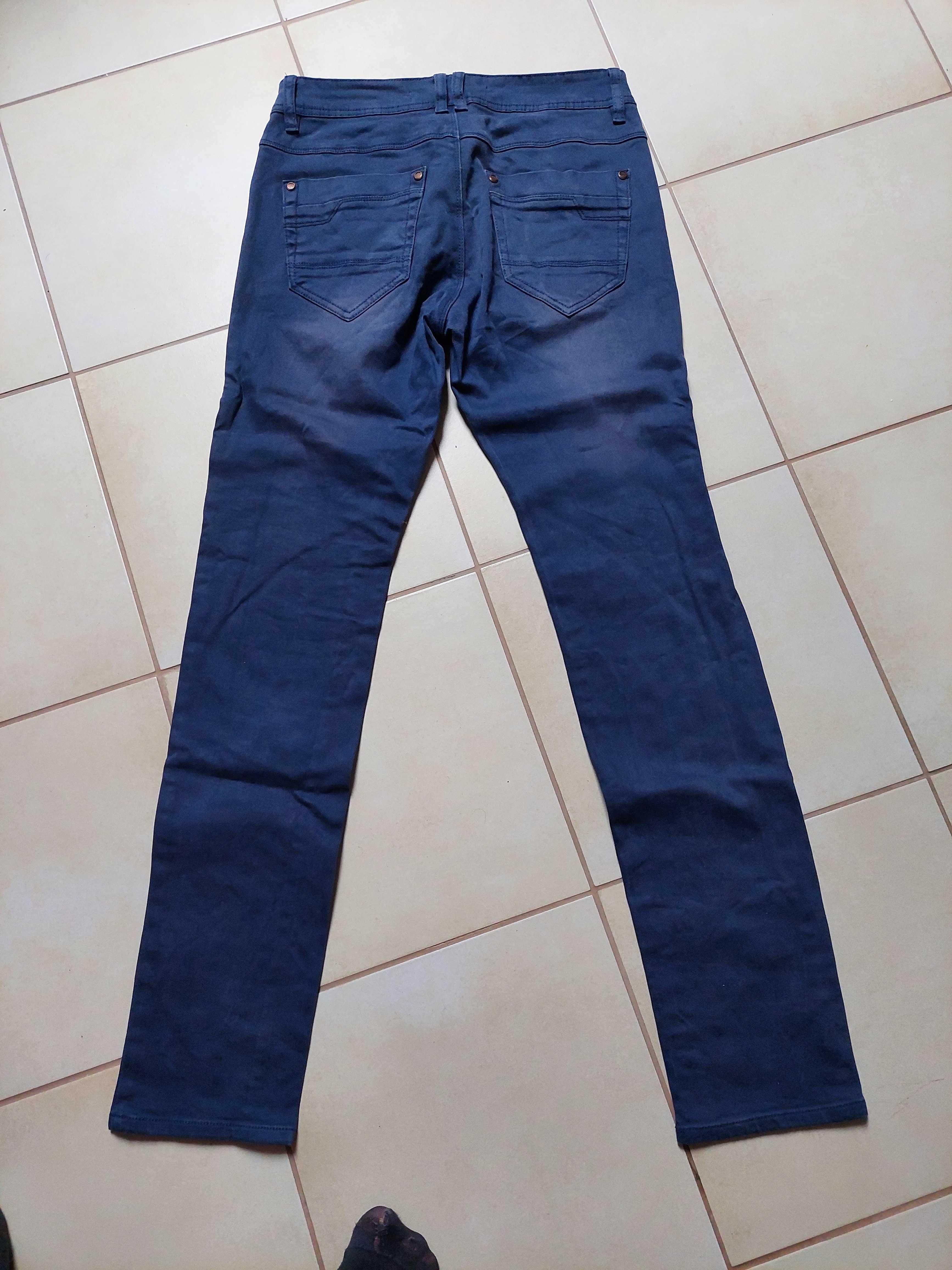 Spodnie, jeansy W31 L32 młodzieżowe