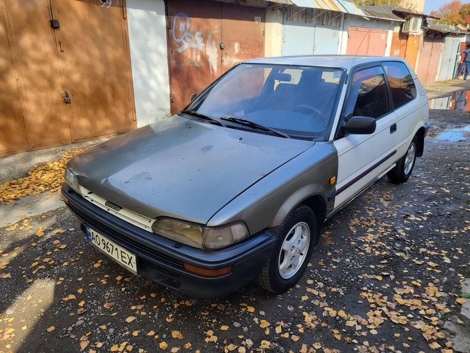 Продам TOYOTA KOROLLA 1.3  1988рік