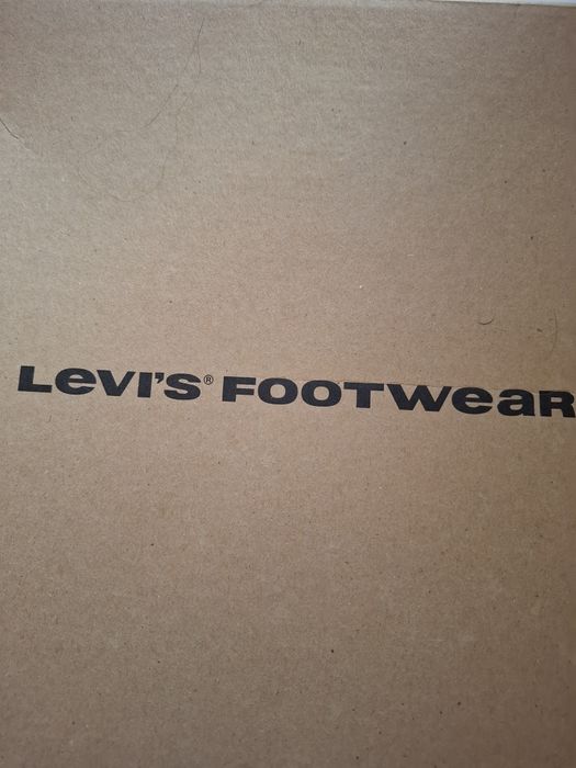 Bota Levis 38 como novas