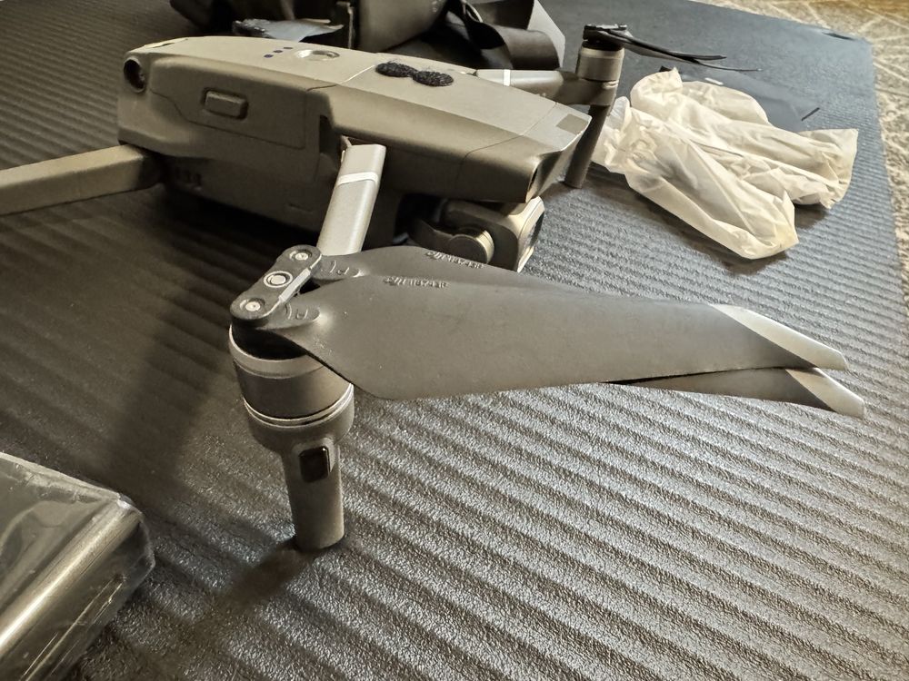 DJI Mavic Pro 2 - dron super stan, gogle DJI, dwie baterie, torba, box
