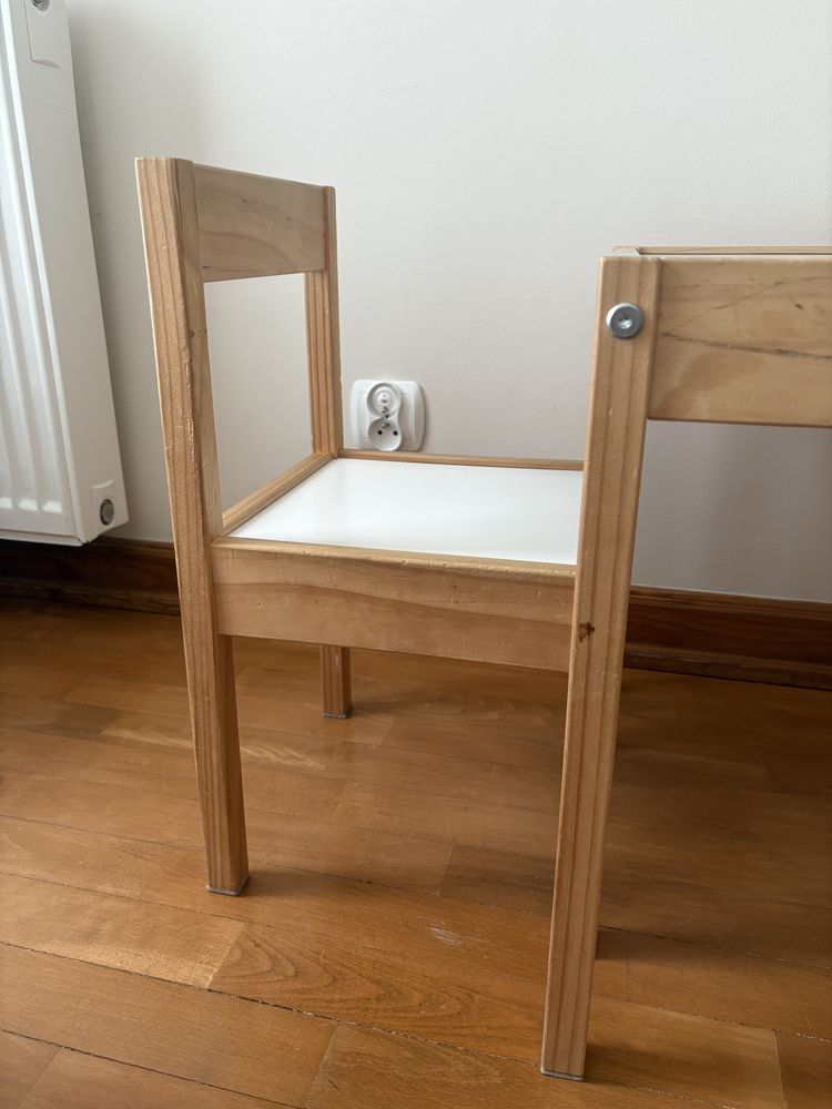 Stolik dziecięcy i 2 krzesełka IKEA zestaw