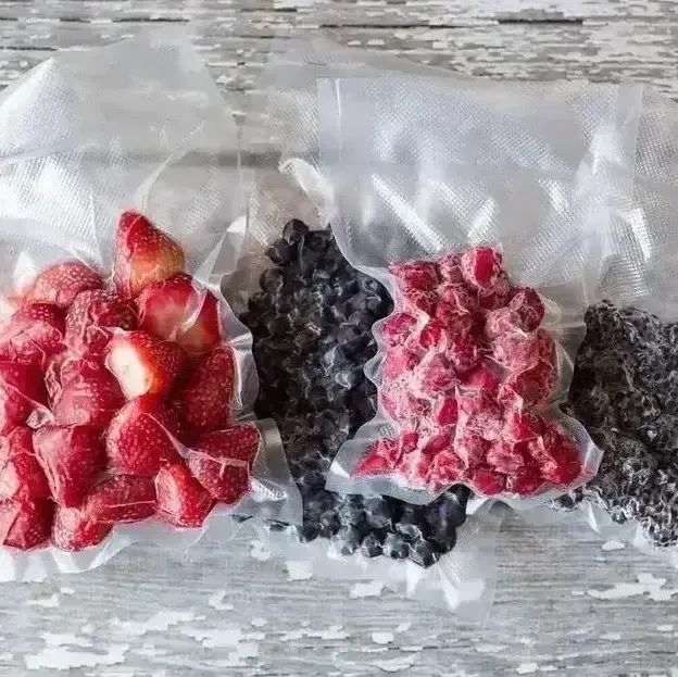 Вакууматор  упаковщик для продуктов