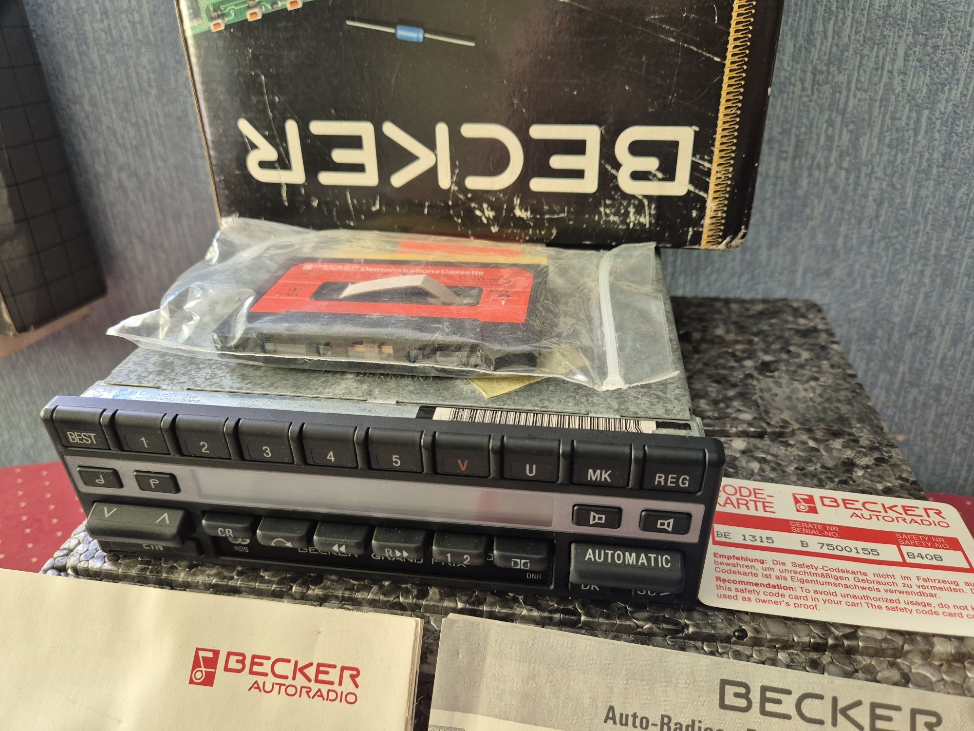 Radio Becker Grand Prix z Bluetooth  Mercedes w124 w201 r107 r129 w140