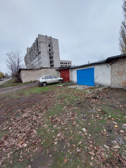 Продам великий гараж в м.Тернівка