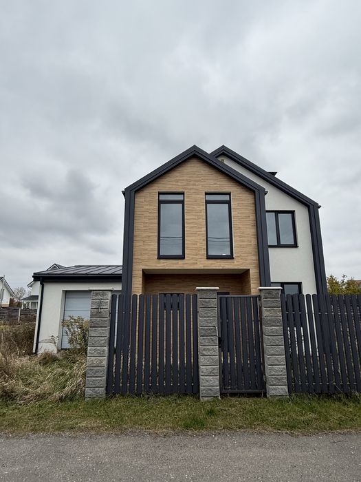 Продаж  будинку 150 м² з гаражем, 12 соток, у “Сім Озер”, с. Крушинка