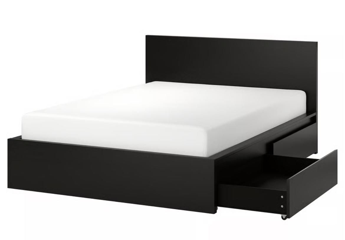 Cama de casal, MALM IKA.
