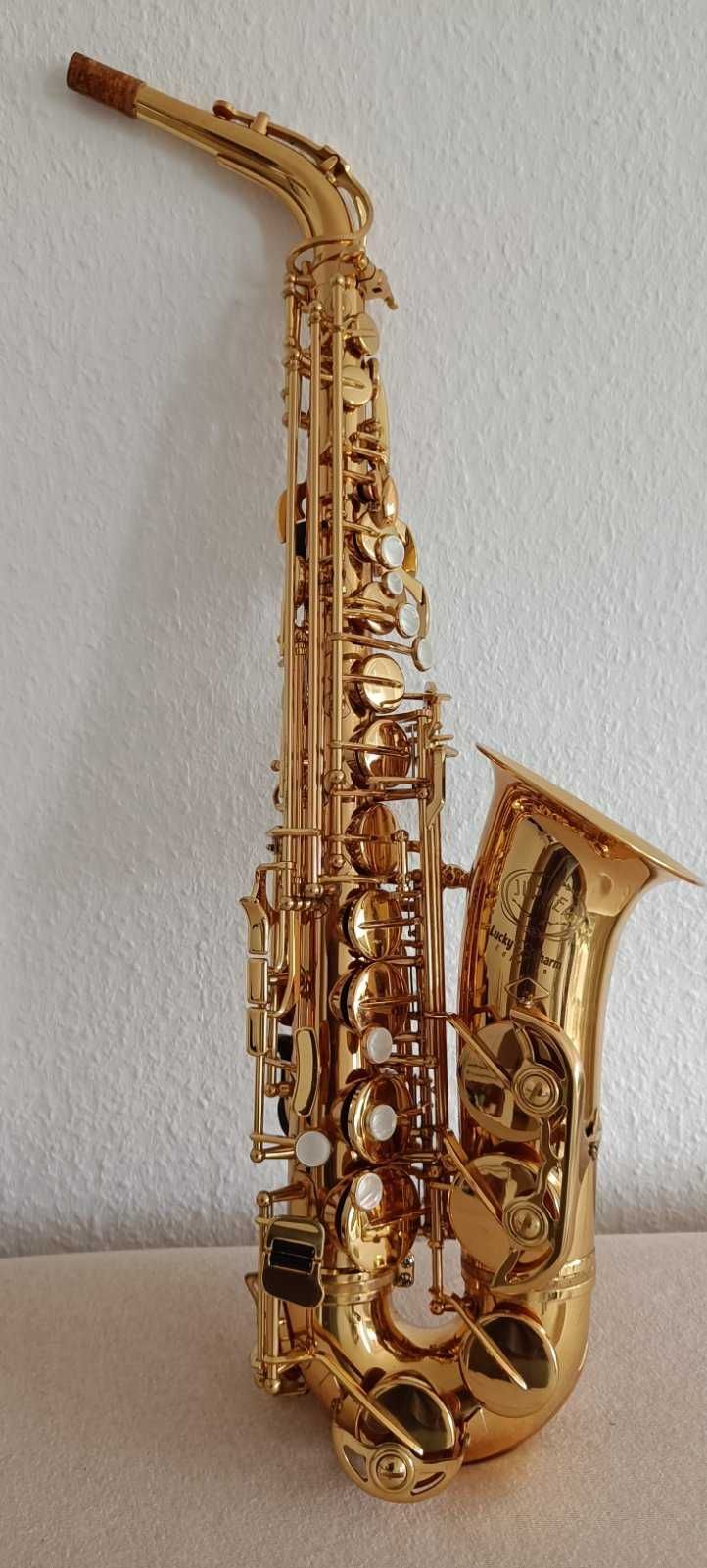 Саксофон альт Jupiter Lucky Charm Edition Jas-565 Состояние"Новый"