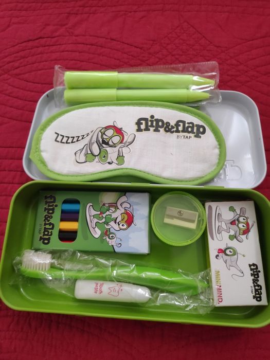 Jogos, com embalagem em caixa, novo e usado.