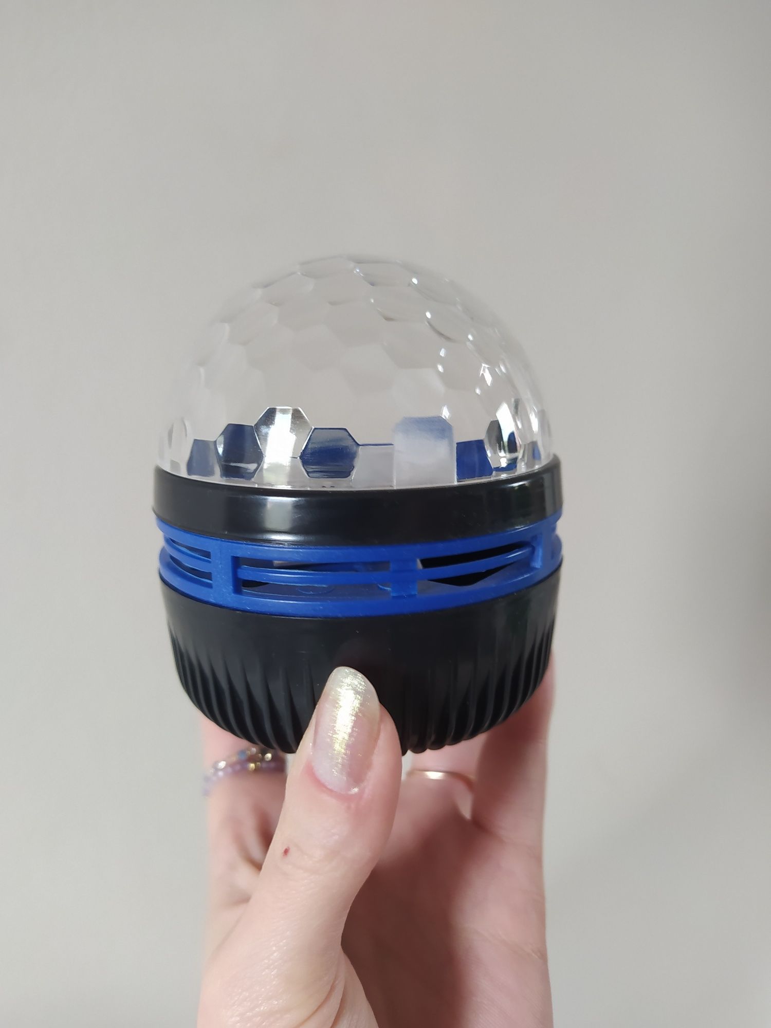 Mały projektor lampka kula dyskotekowa wielokolorowy usb