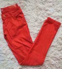 Czerwone spodnie jeansy rozm. L