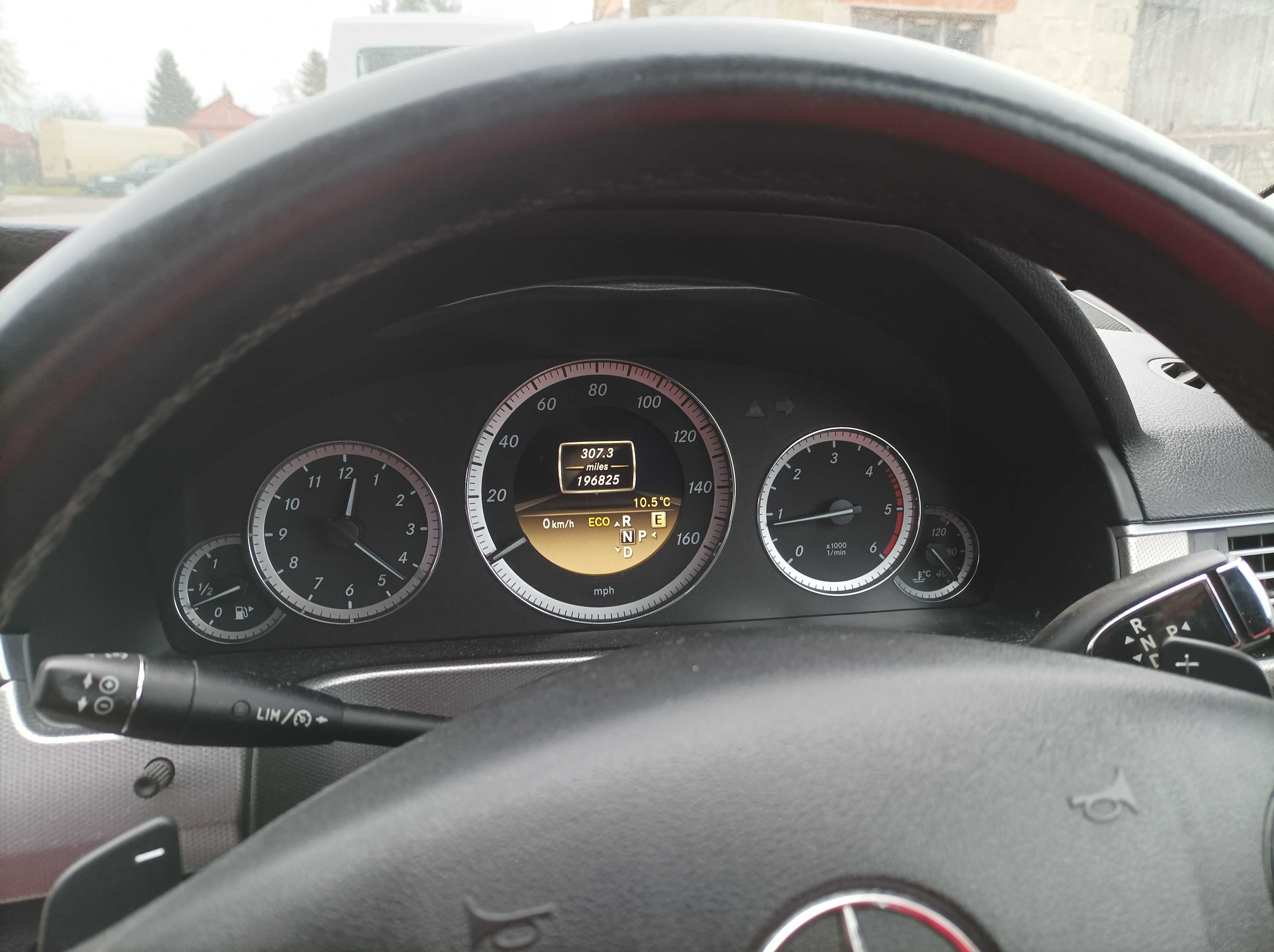 Mercedes w 212 2,2