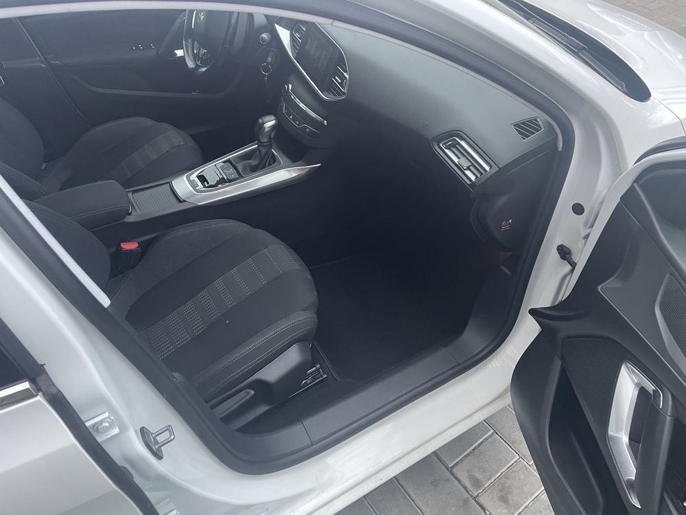 Peugeot 308 sw 1.6 hdi 2016r