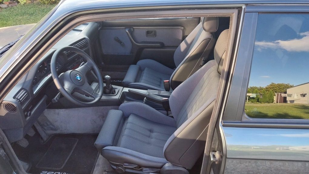 Sprzedam Bmw 3  model e30
