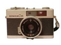 Stary aparat fotograficzny KONICA C35