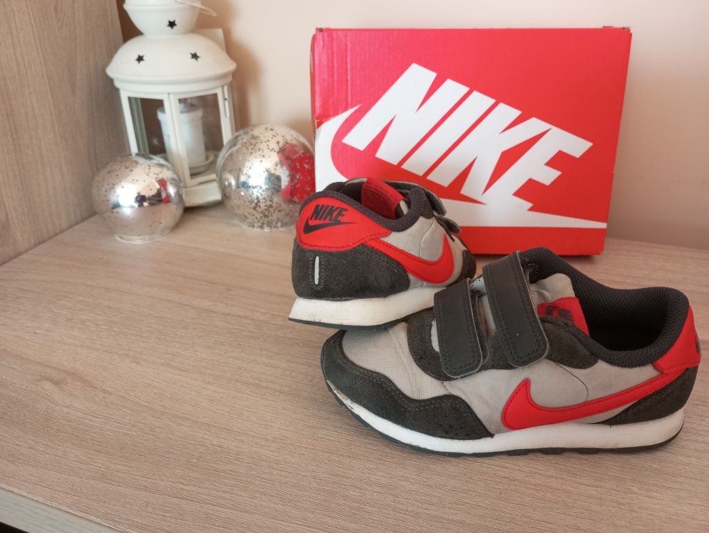 Buty Nike rozmiar 28