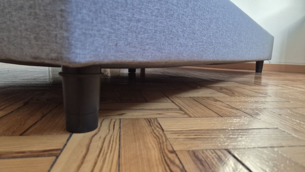 Cama de casal - cinza claro