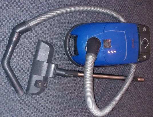 Odkurzacz miele S3 kompletny w 100% sprawny. Prywatnie. Stan wzorowy!
