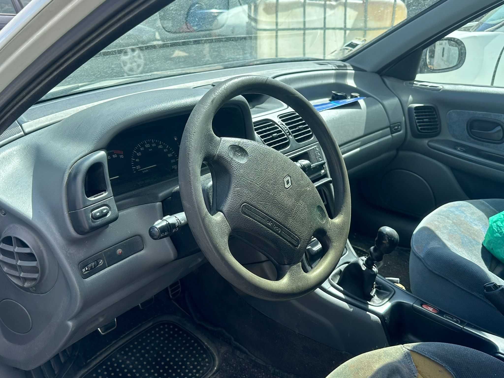 Renault Laguna  1.8I 2000 Para Peças