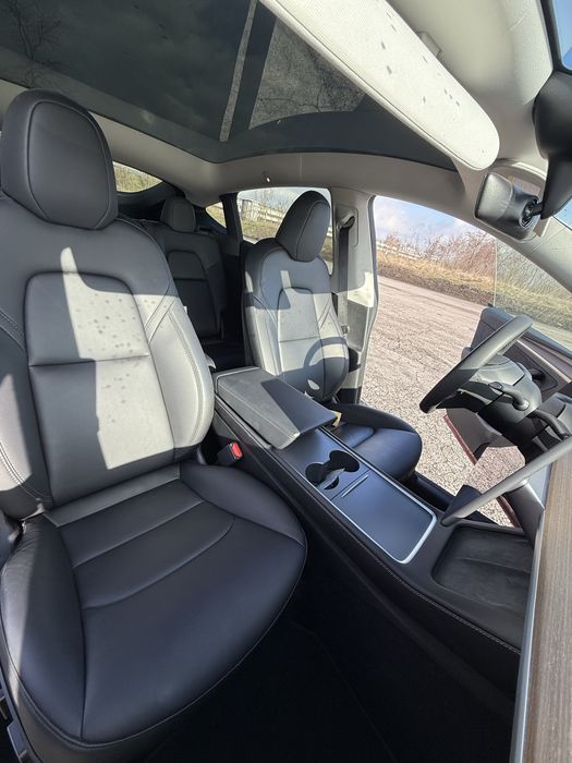 Тесла model Y 2022 Dual motor