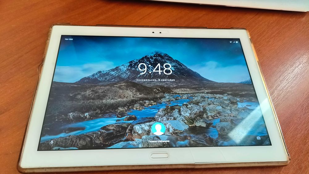 Планшет Lenovo TB-X704L