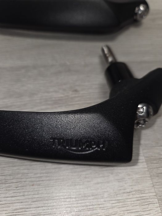 Oryginalne crashpady do Triumph street triple Rs765 rocznik 2023+ A978