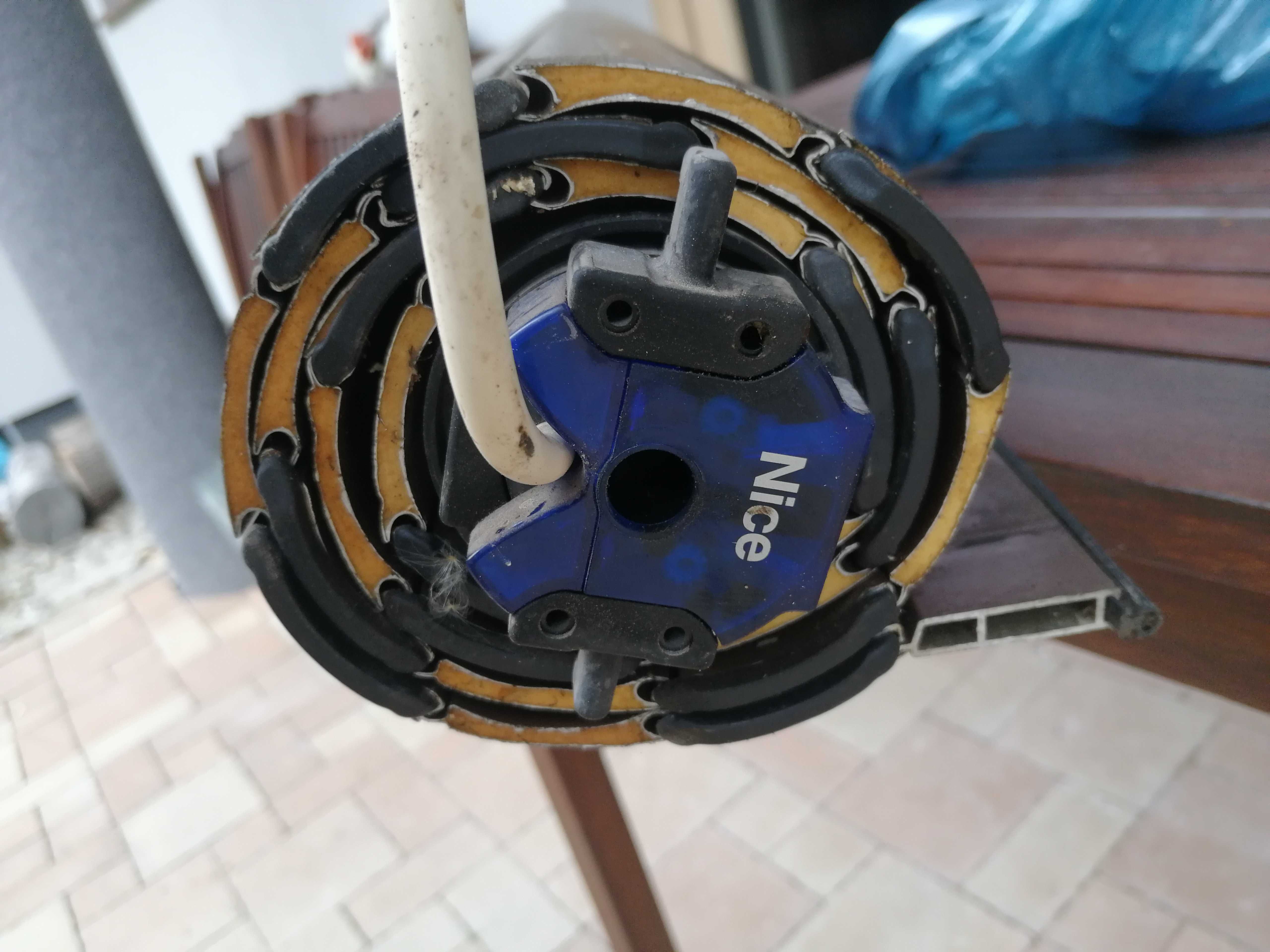 Rolety zewnętrzne z napędem elektrycznym