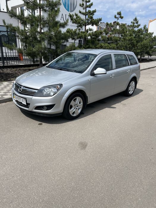 Продам Opel Astra H