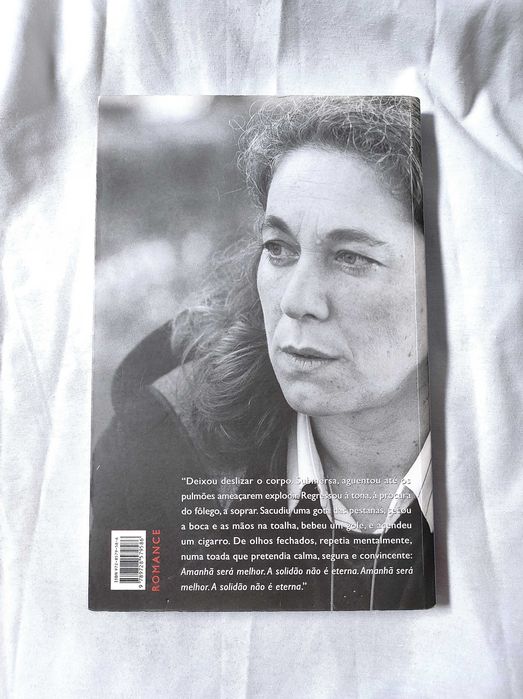 Livro Praia das Maçãs - Margarida Faro (Oficina do Livro)(c/ marcador)