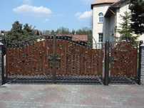 Brama wjazdowa, kuta furtka, ogrodzenie metalowe