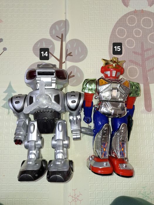 Іграшки дитячі  . Великий вибір , машини ляльки ,