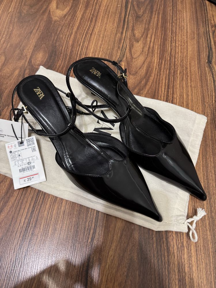 Босоніжки ZARA,абсолютно нові
