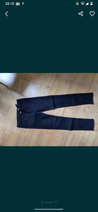Spodnie czarne rurki 152 cm