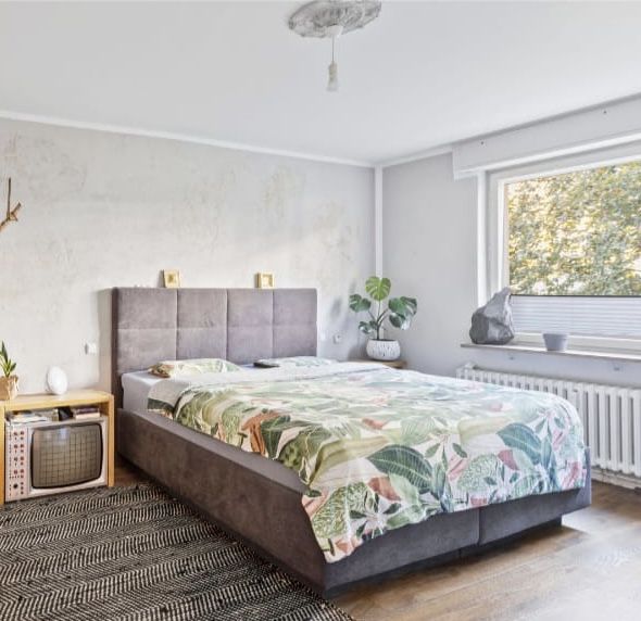 Łózko , podwojne ze skrzyniami podnoszone na siłowniki