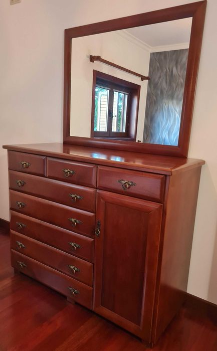 Vendo quarto de casal de madeira cerejeira