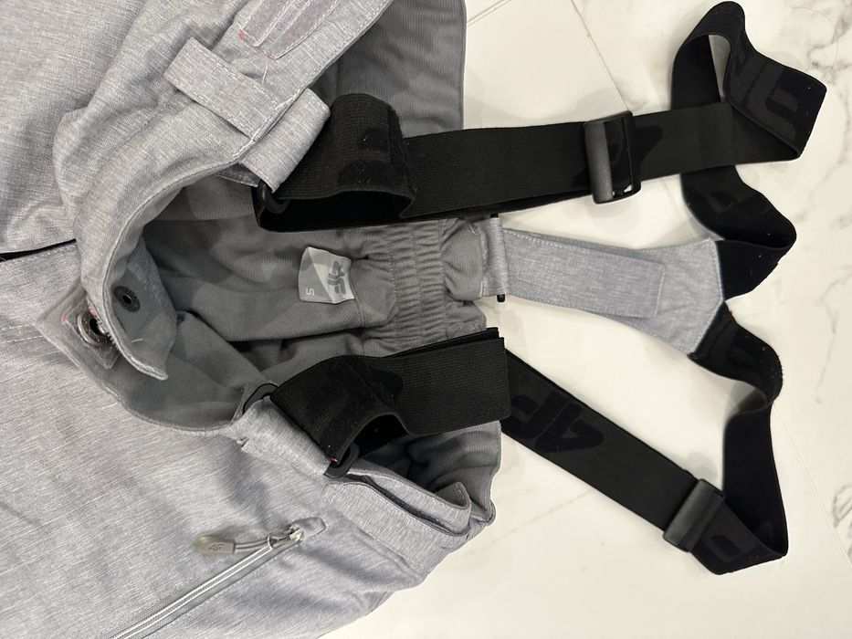 Spodnie narciarskke 4F, rozm S,